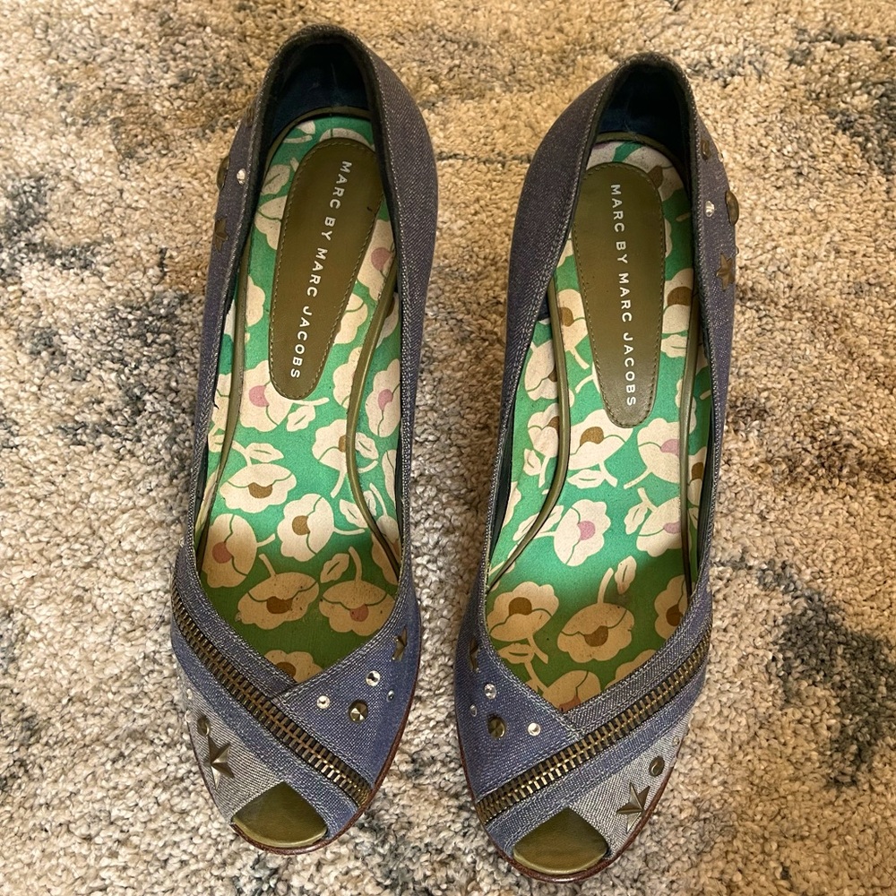 Marc by Marc Jacobs denim peep toe heels embellishment. Size 40 US 9.5-10
